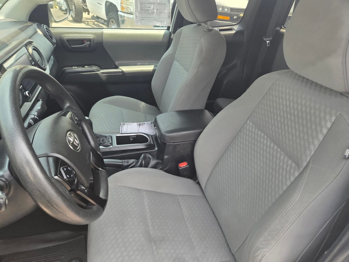 2022 Toyota Tacoma SR Access Cab photo 12