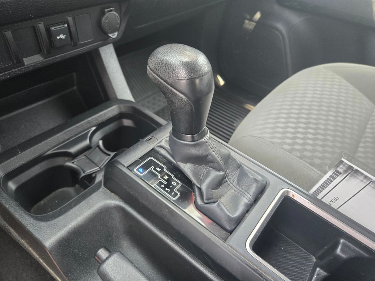 2022 Toyota Tacoma SR Access Cab photo 17
