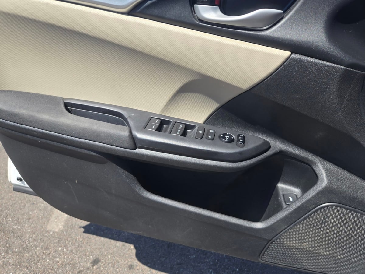 2019 Honda Civic LX photo 14