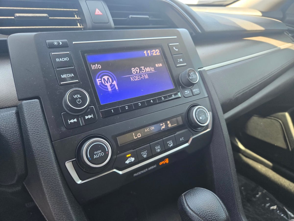 2019 Honda Civic LX photo 17