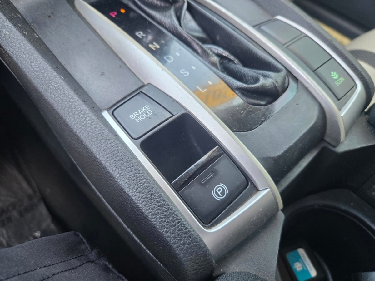2019 Honda Civic LX photo 23