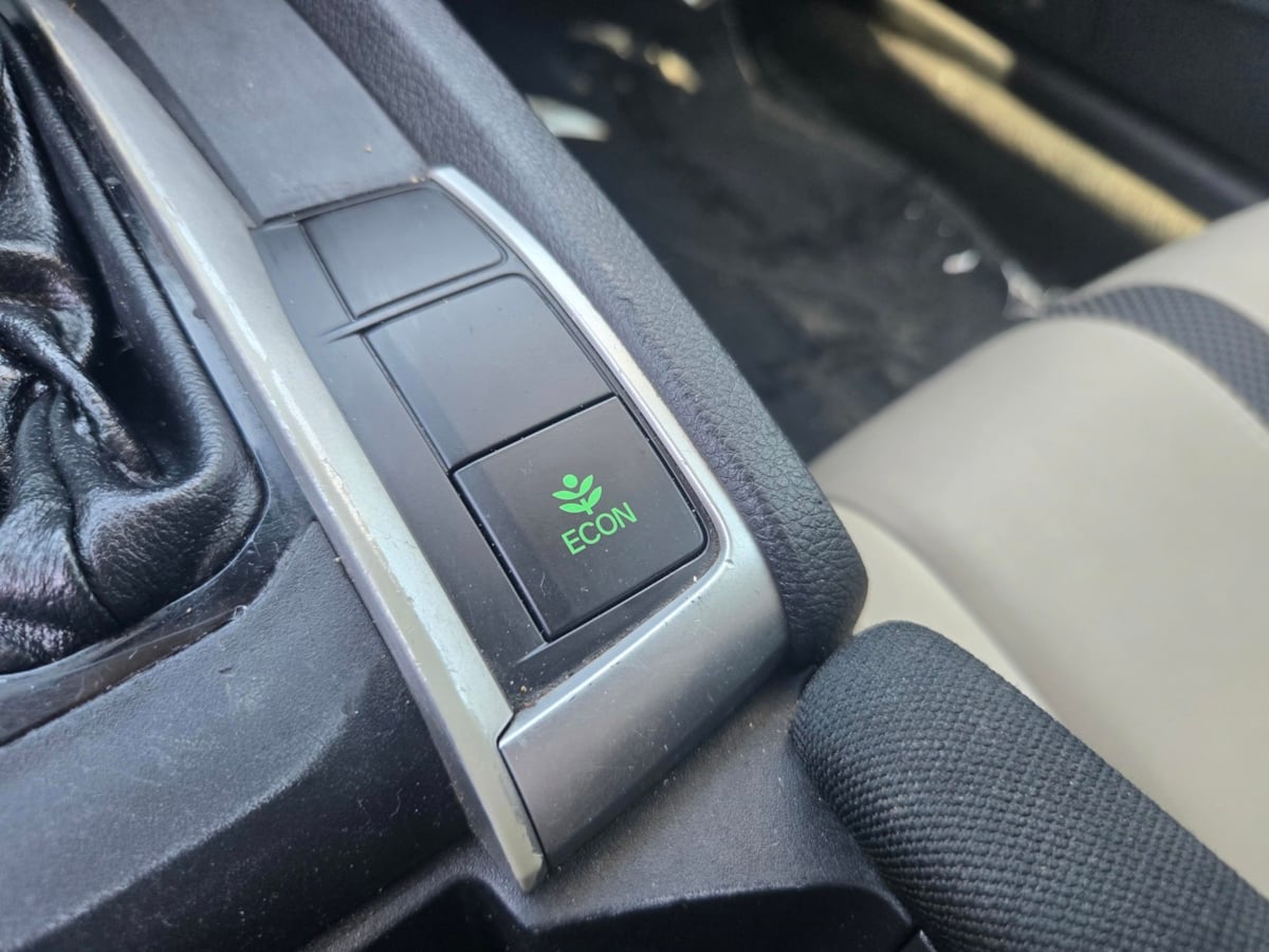 2019 Honda Civic LX photo 24