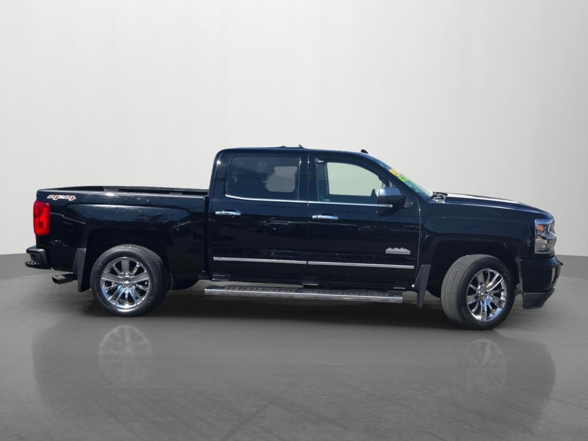 2017 Chevrolet Silverado 1500 High Country photo 3