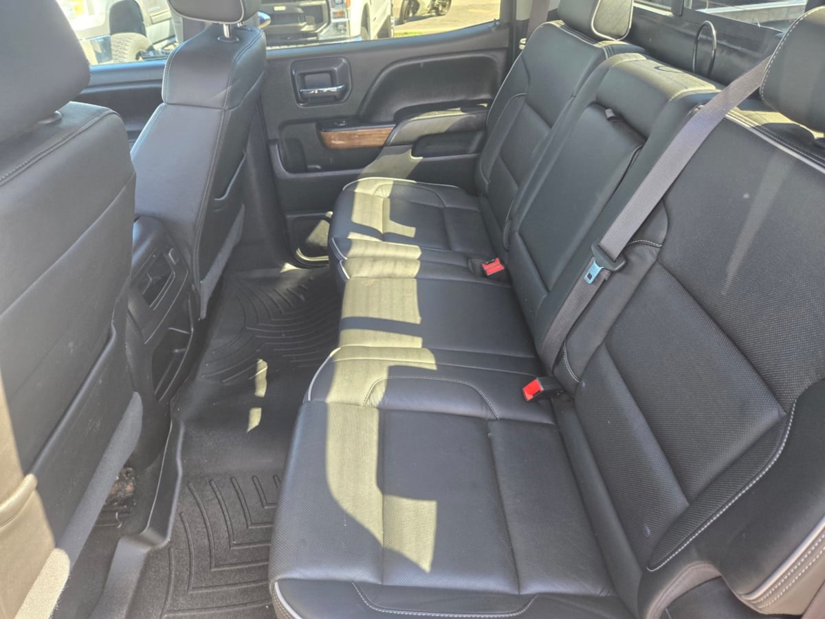 2017 Chevrolet Silverado 1500 High Country photo 11