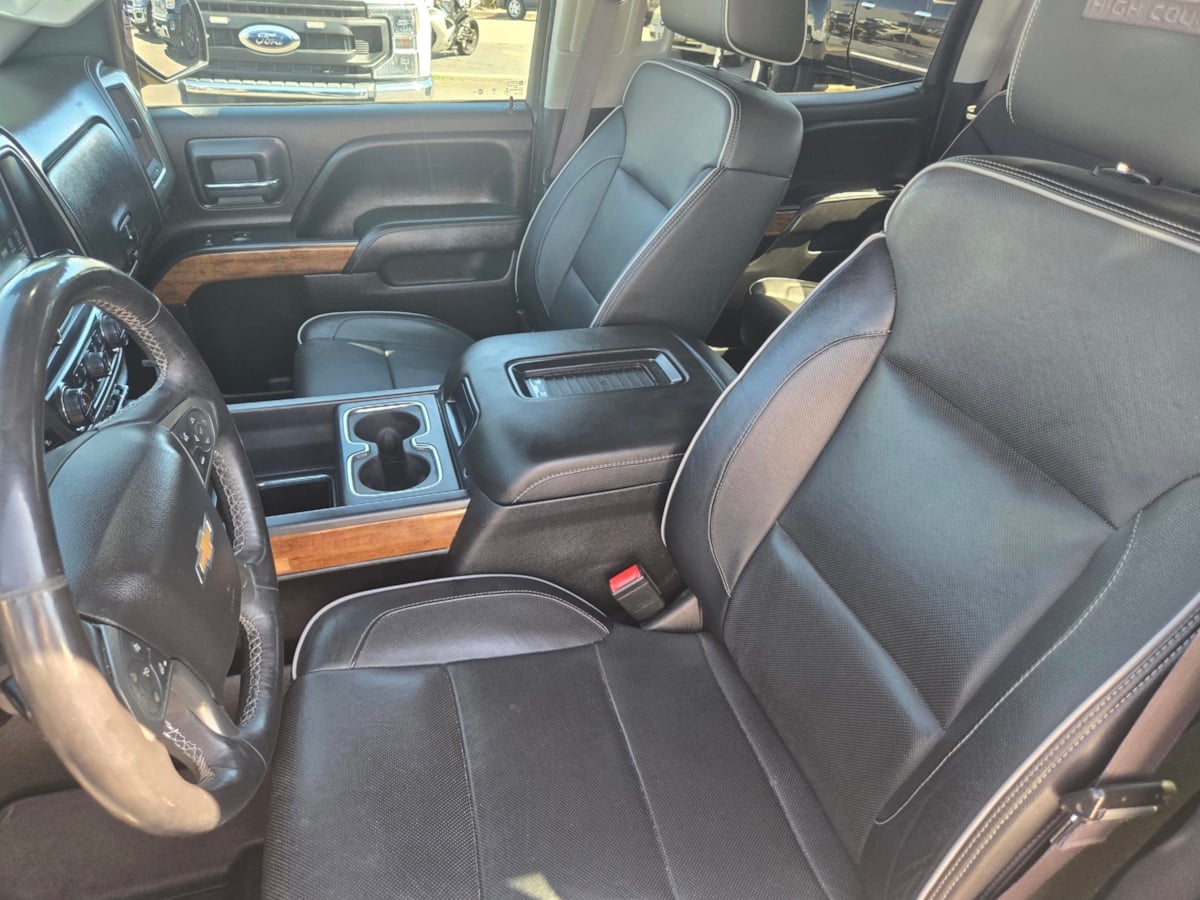 2017 Chevrolet Silverado 1500 High Country photo 13