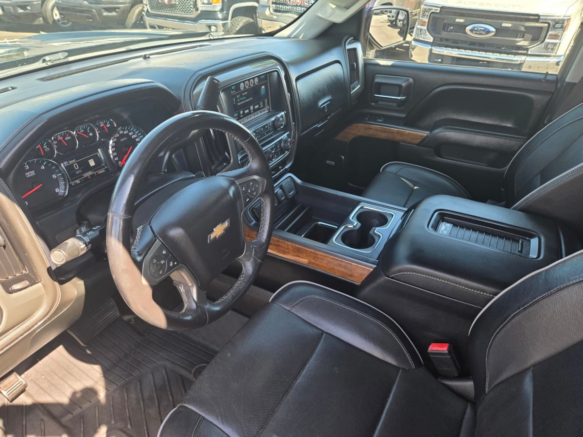 2017 Chevrolet Silverado 1500 High Country photo 12