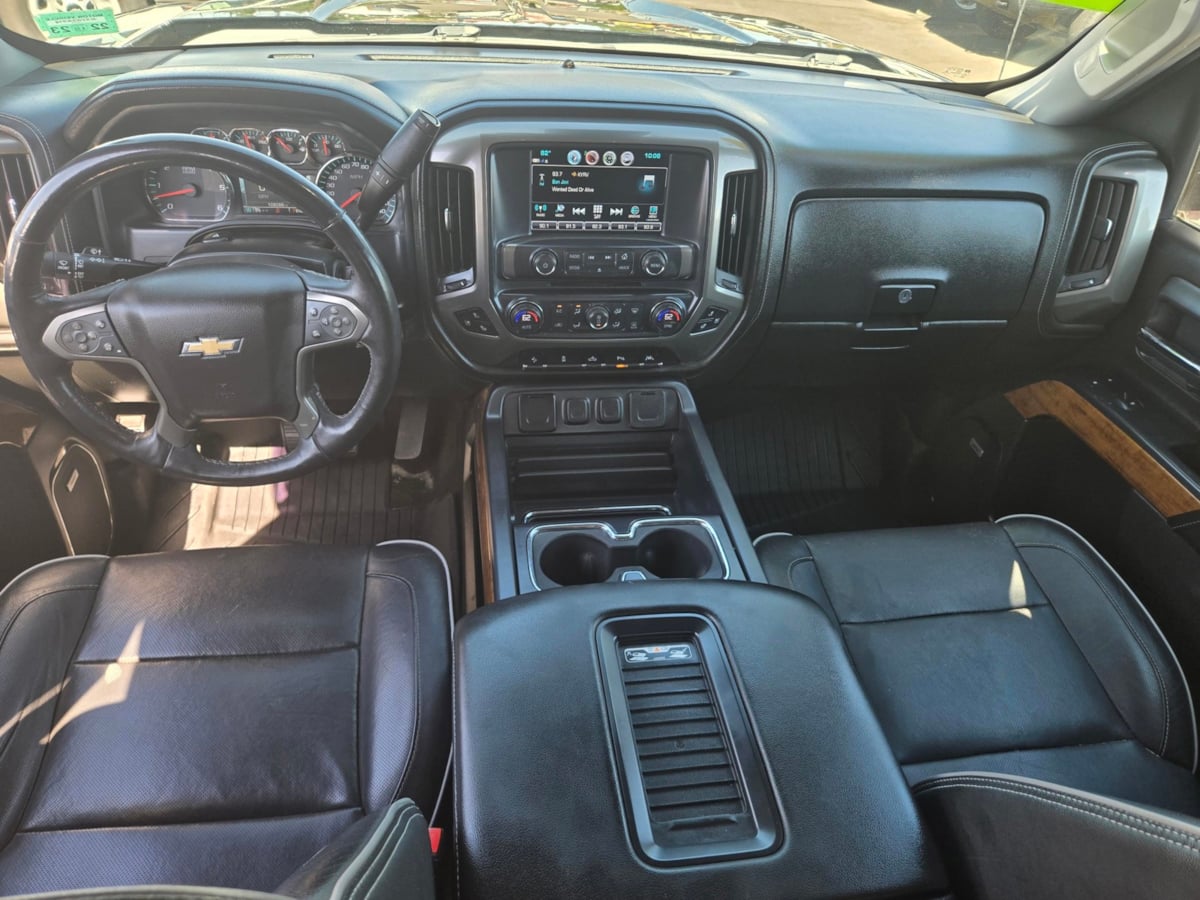 2017 Chevrolet Silverado 1500 High Country photo 9