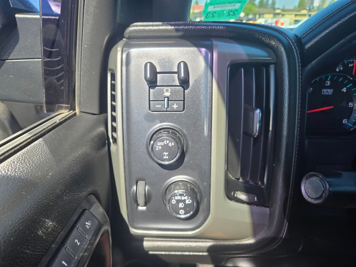 2017 Chevrolet Silverado 1500 High Country photo 20