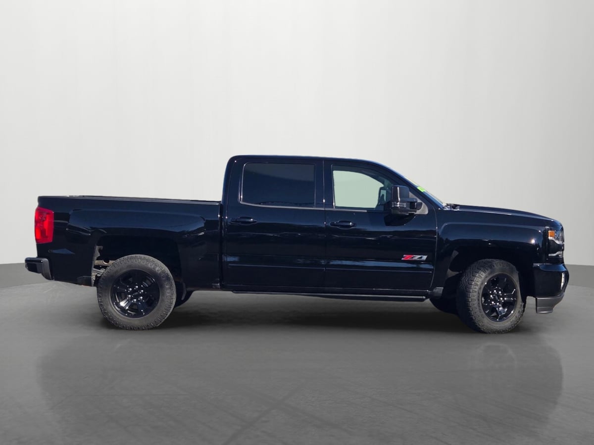 2018 Chevrolet Silverado 1500 LTZ photo 3