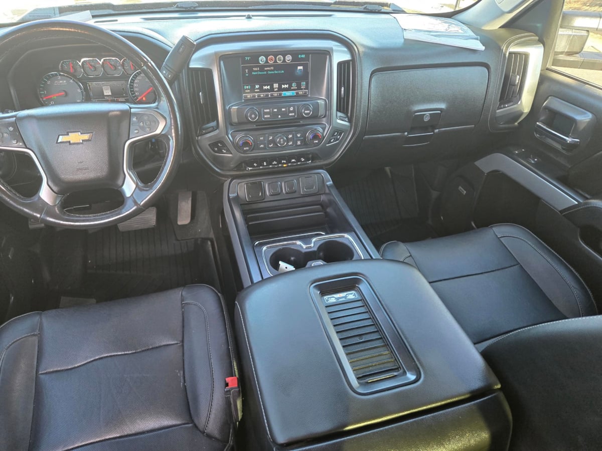 2018 Chevrolet Silverado 1500 LTZ photo 9