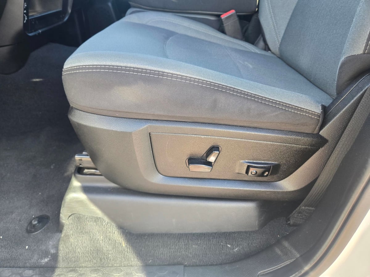 2023 Ram 3500 Big Horn photo 12