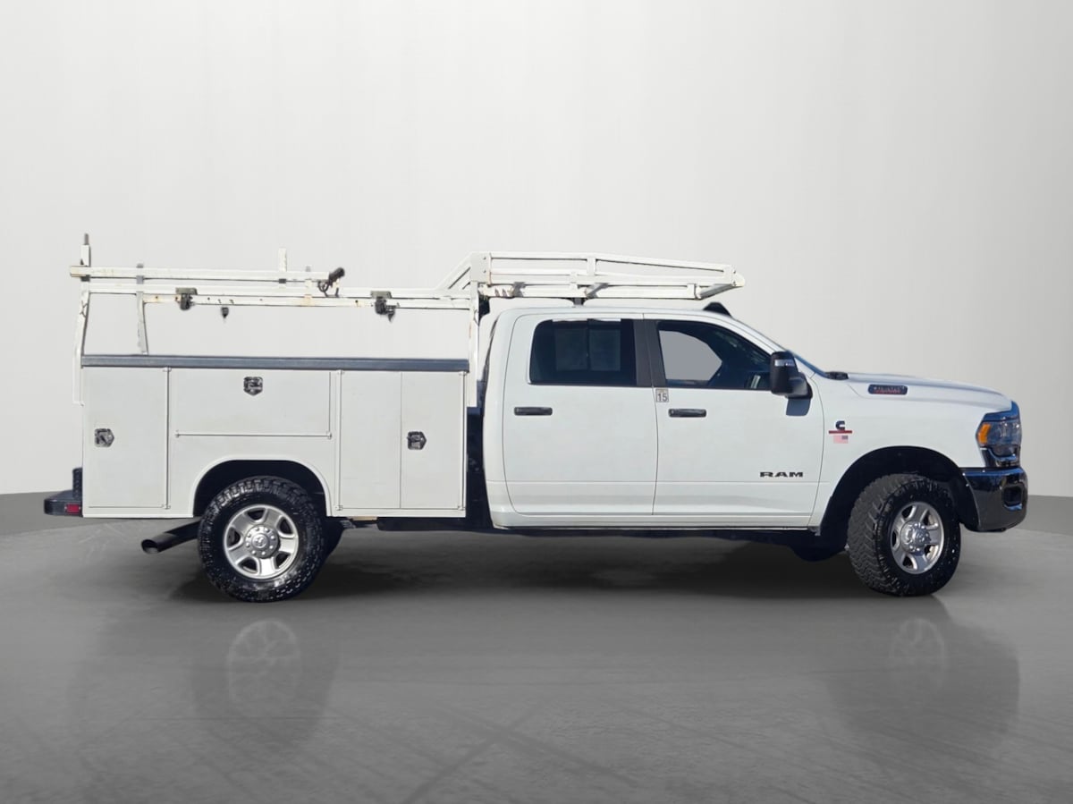 2023 Ram 3500 Big Horn photo 2