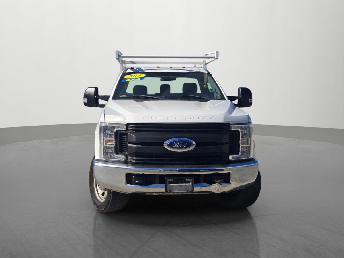 2019 Ford F-350 XL photo 2