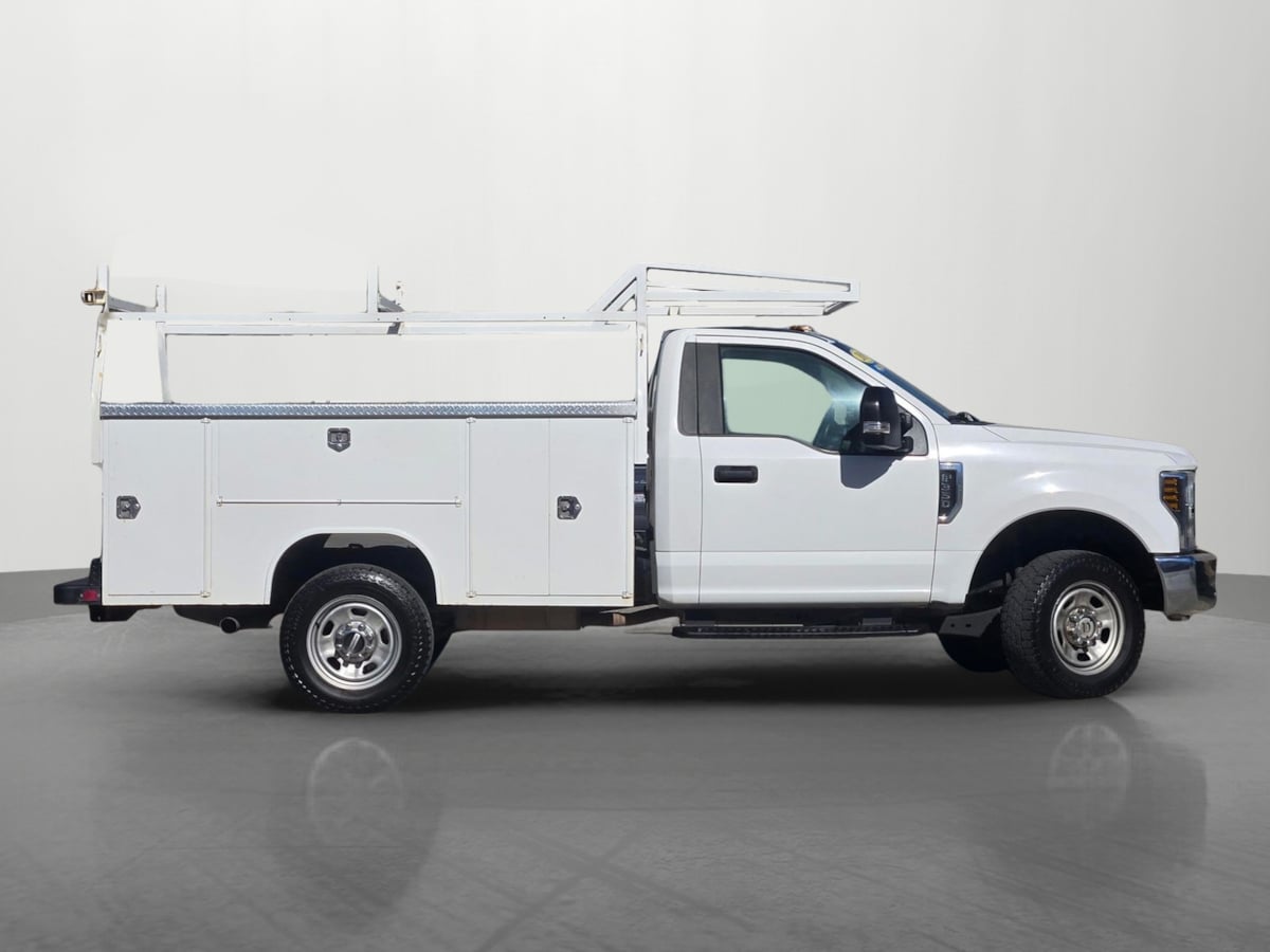 2019 Ford F-350 XL photo 3