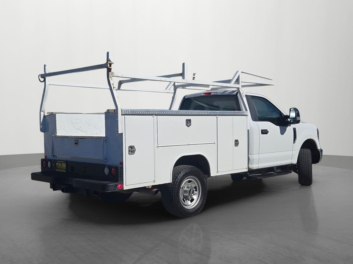 2019 Ford F-350 XL photo 4