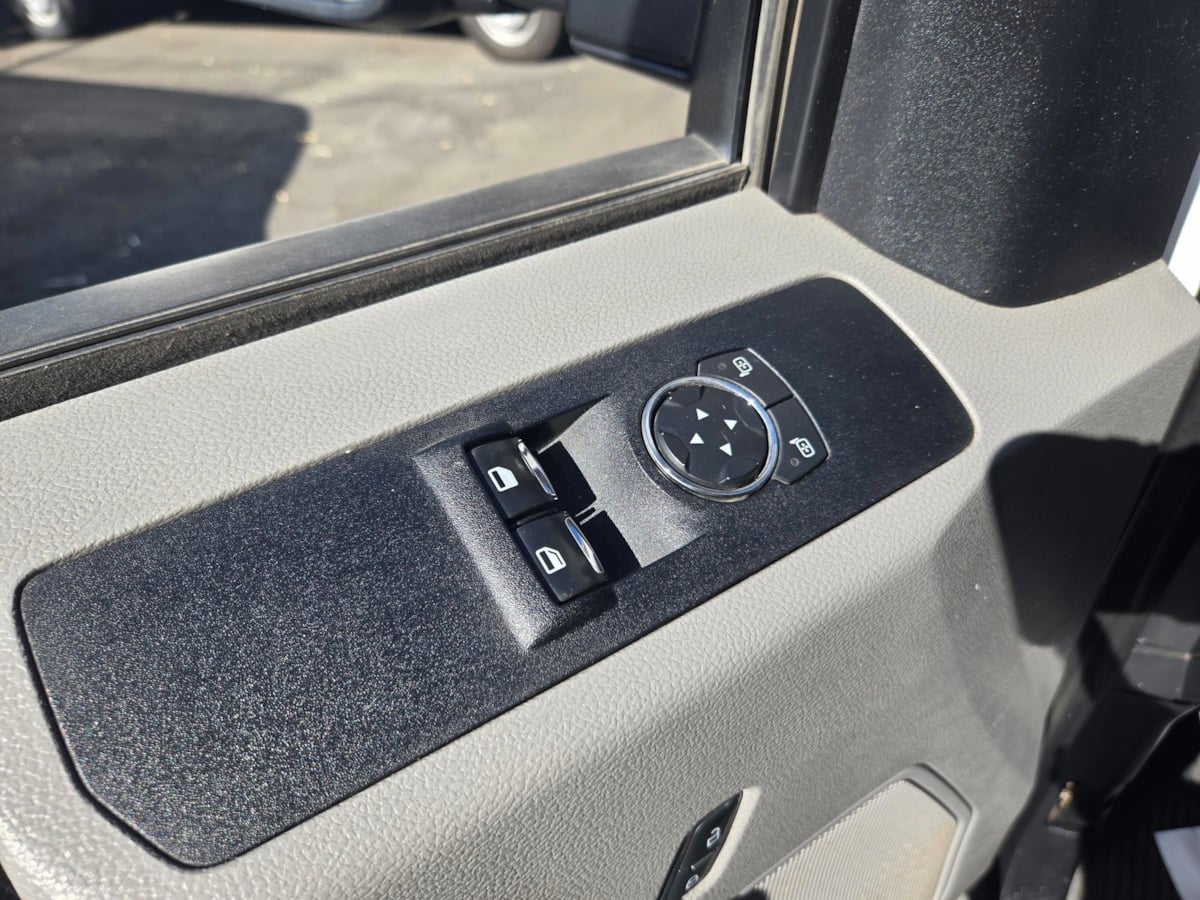 2019 Ford F-350 XL photo 25
