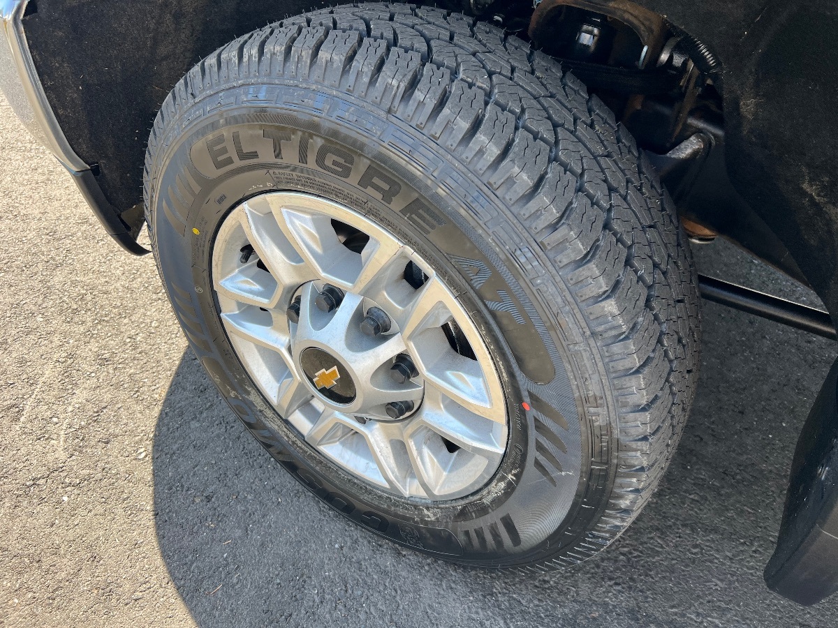 2023 Chevrolet Silverado 2500HD LT photo 29