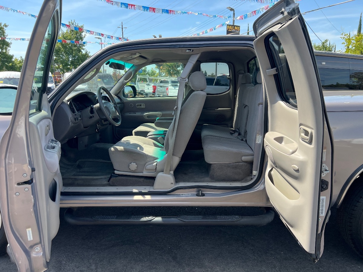 2000 Toyota Tundra SR5 photo 11
