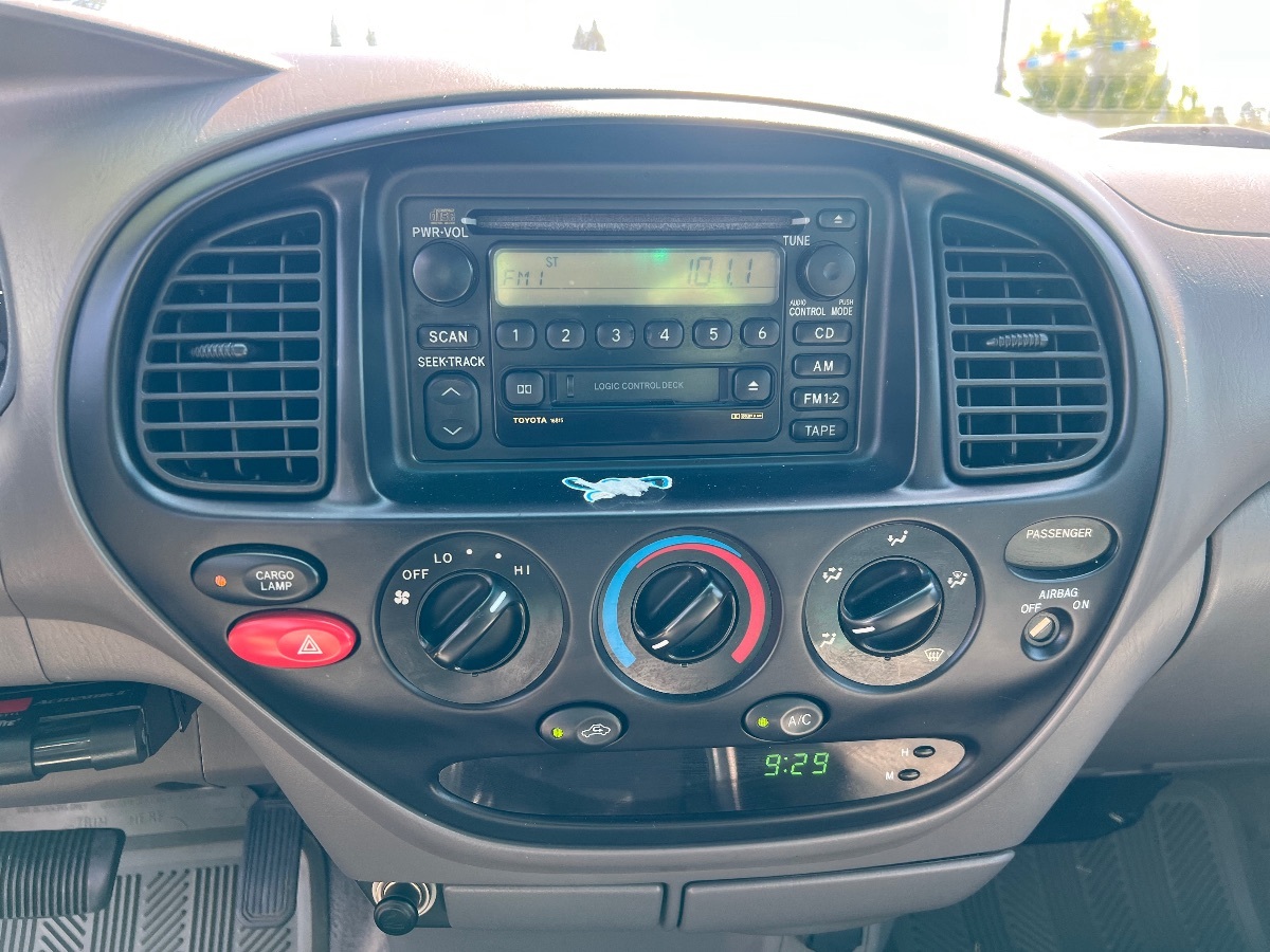 2000 Toyota Tundra SR5 photo 17