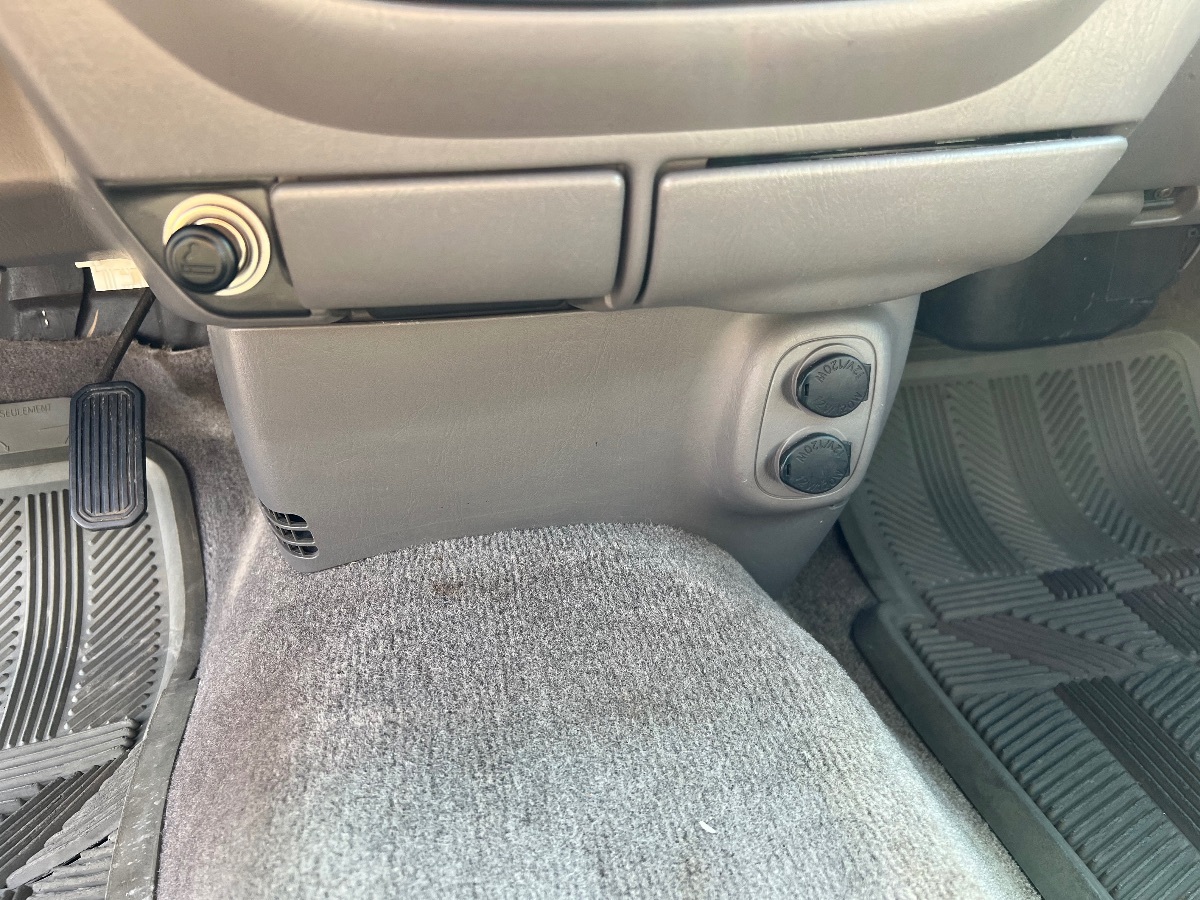 2000 Toyota Tundra SR5 photo 18
