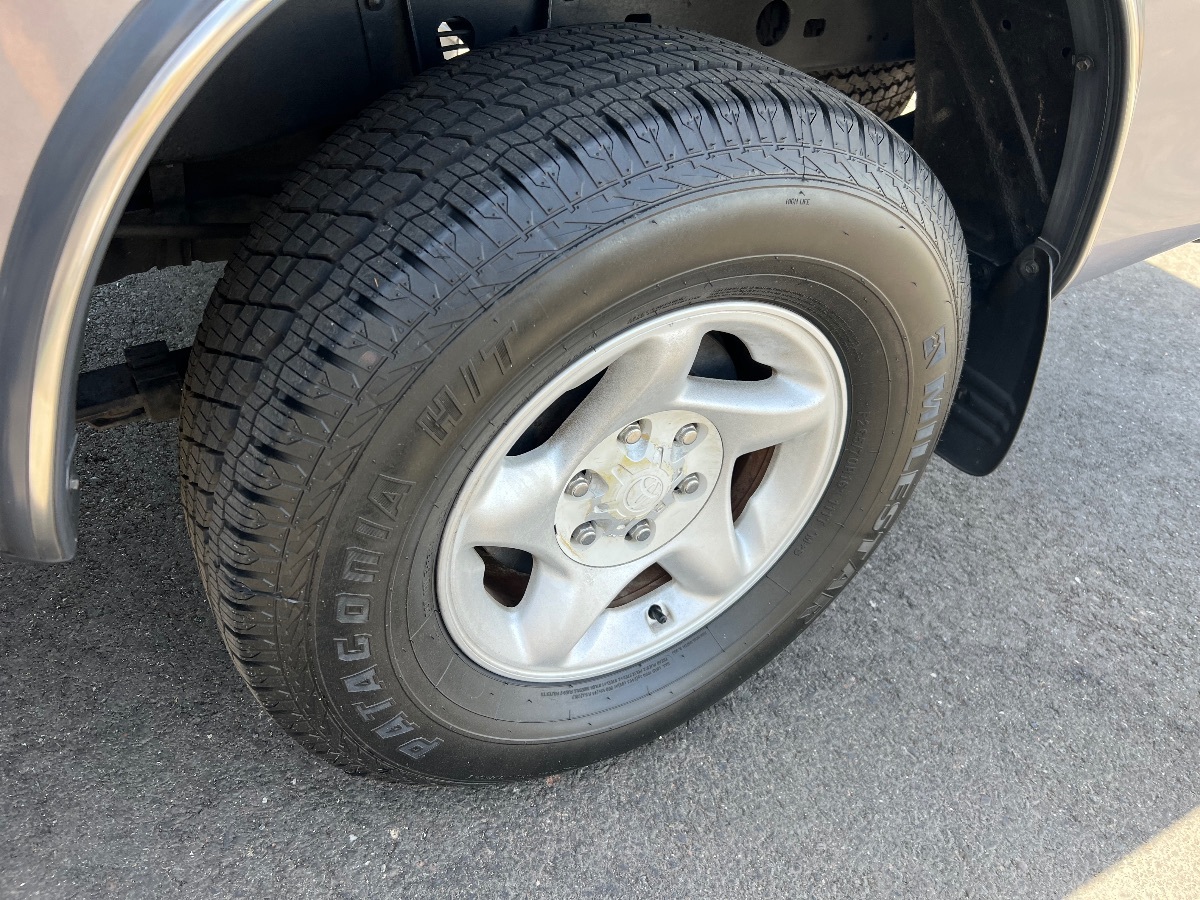 2000 Toyota Tundra SR5 photo 25