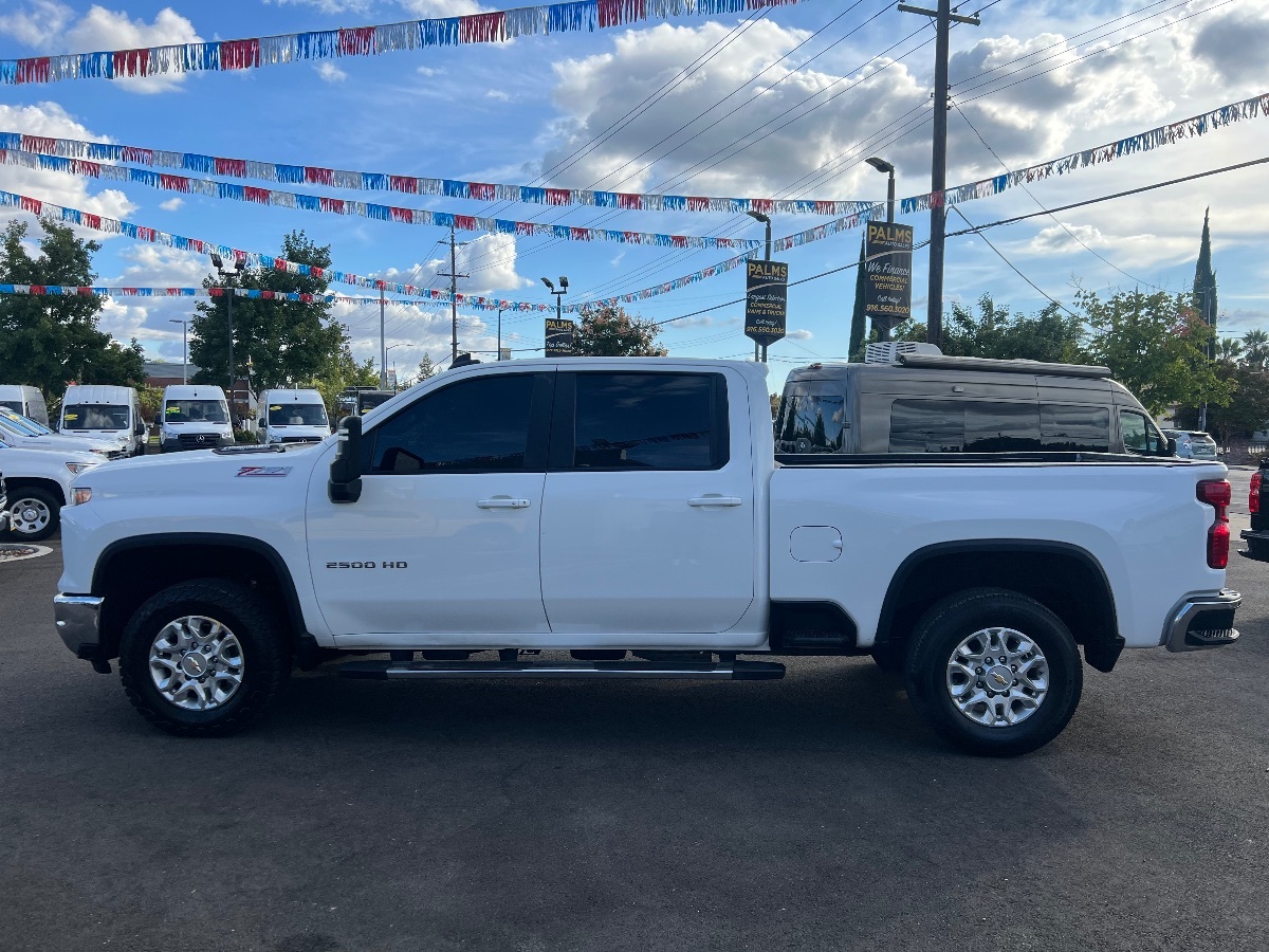 2024 Chevrolet Silverado 2500HD LT photo 5