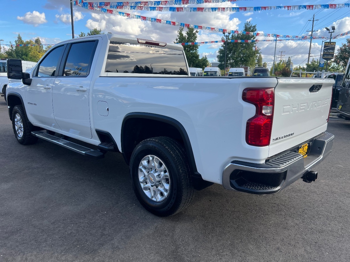 2024 Chevrolet Silverado 2500HD LT photo 6