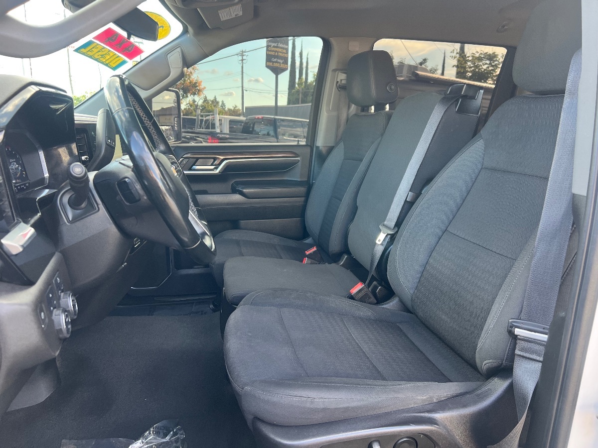 2024 Chevrolet Silverado 2500HD LT photo 13