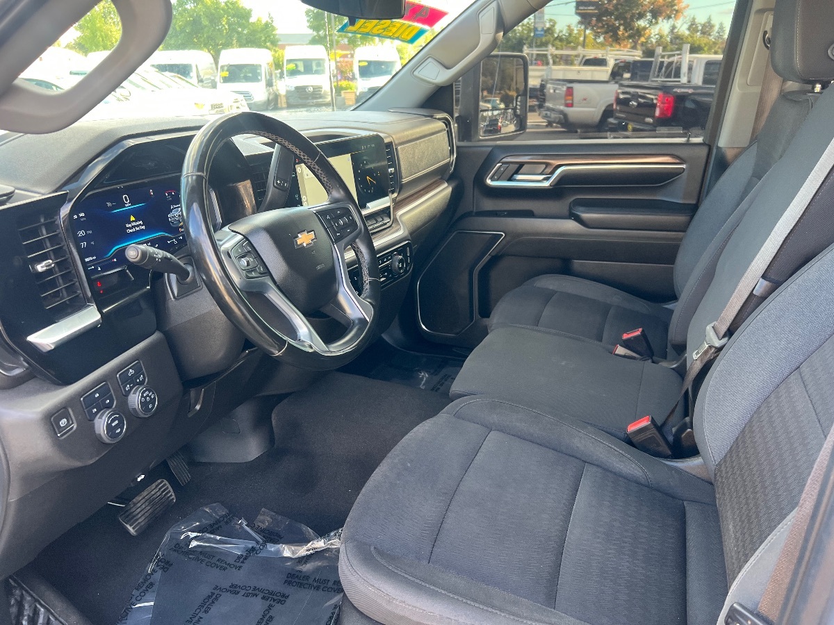 2024 Chevrolet Silverado 2500HD LT photo 14