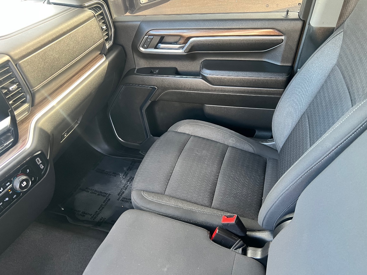 2024 Chevrolet Silverado 2500HD LT photo 21
