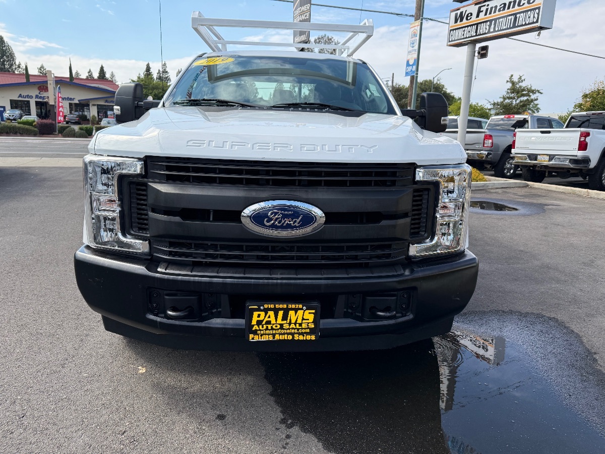 2019 Ford F-350 XL photo 2