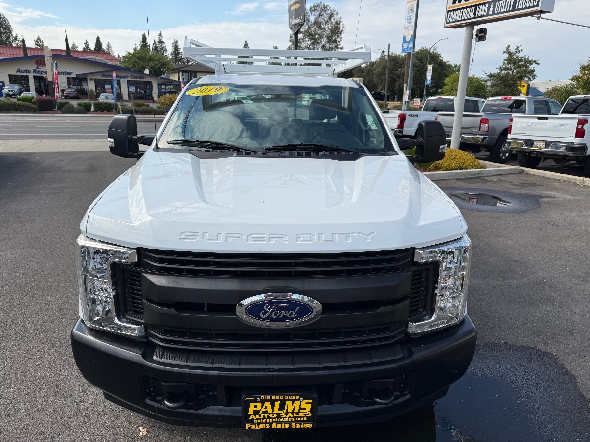 2019 Ford F-350 XL photo 3