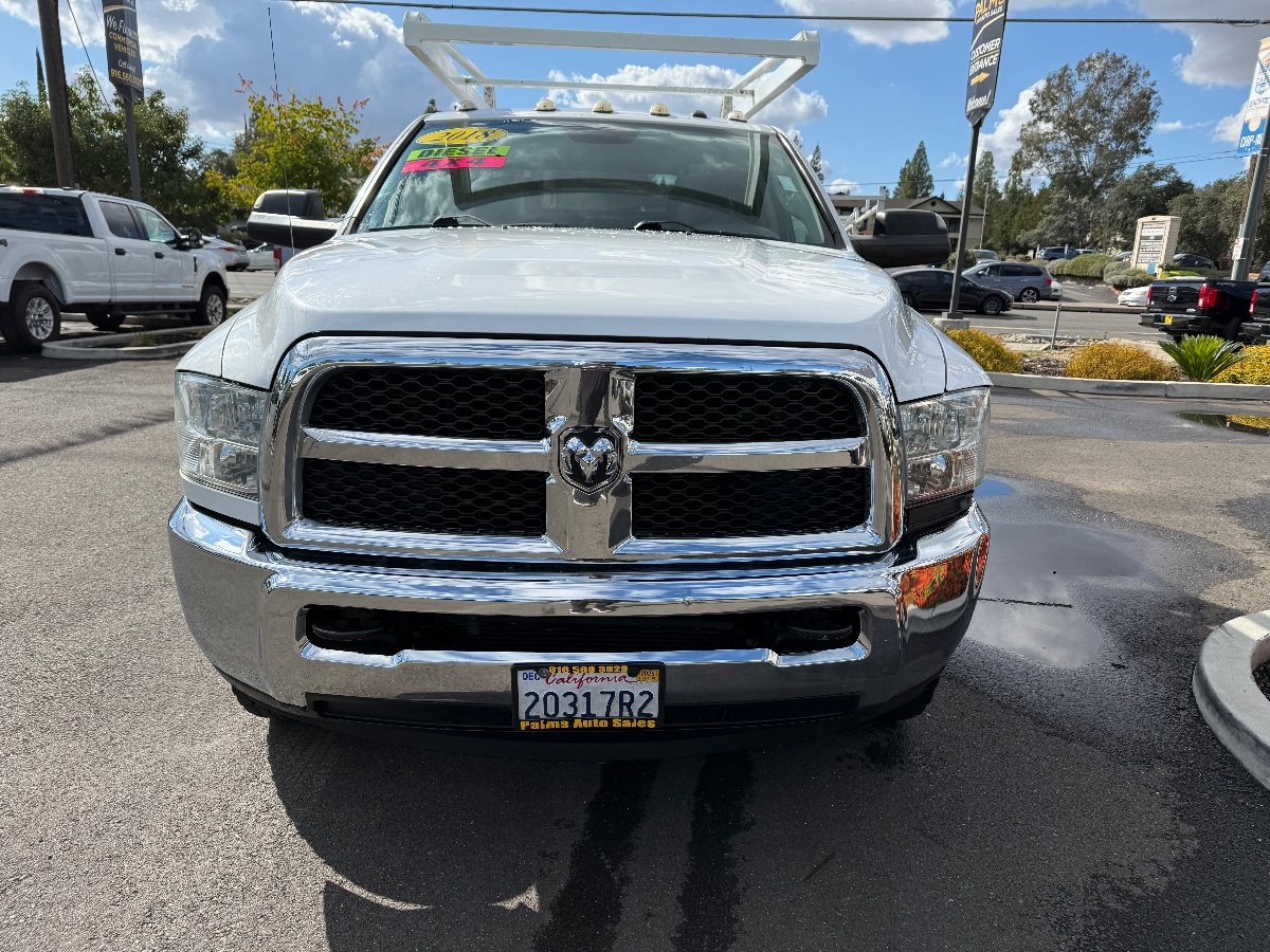 2018 Ram 3500 Tradesman photo 2