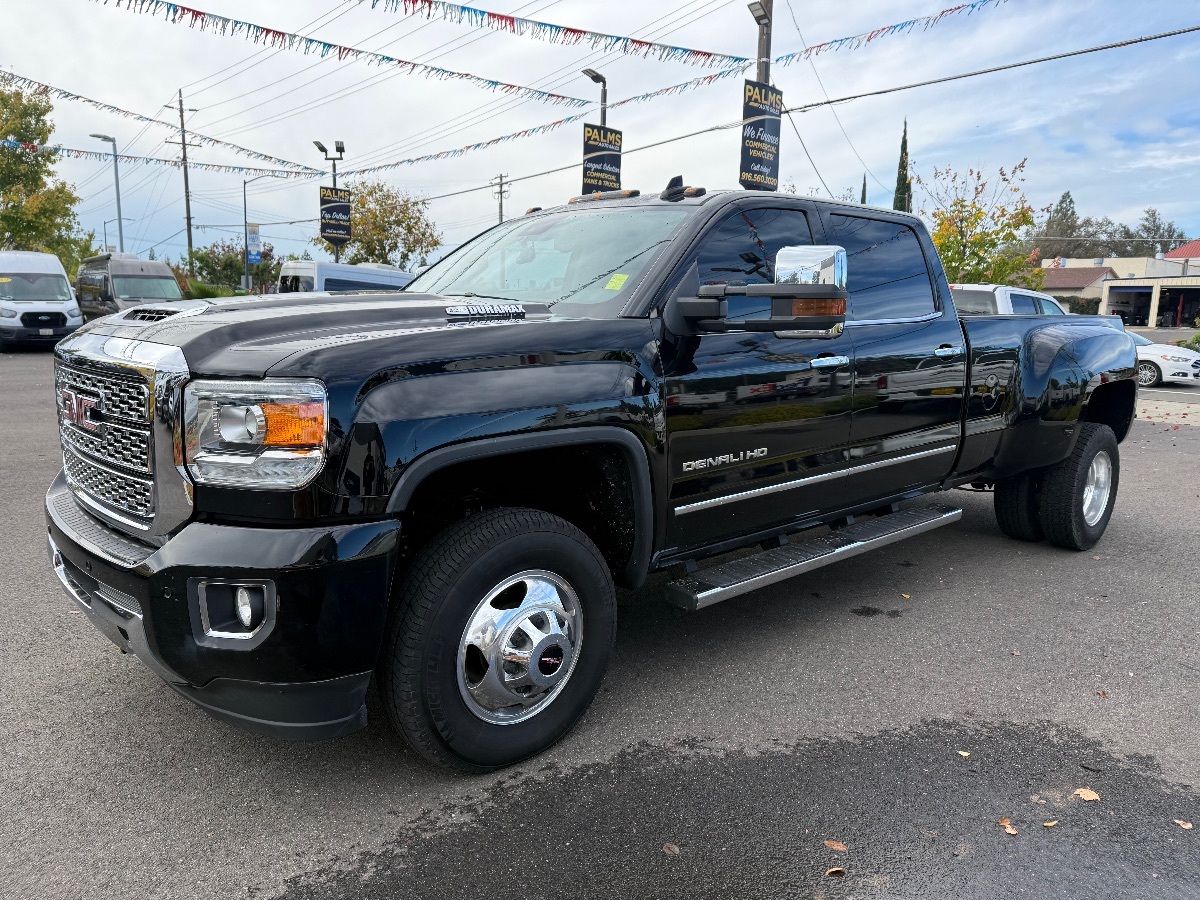 2019 Gmc Sierra HD Denali photo 4