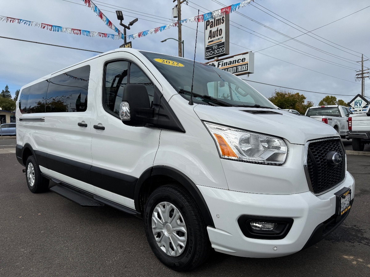 2022 Ford Transit Passenger XLT photo 2