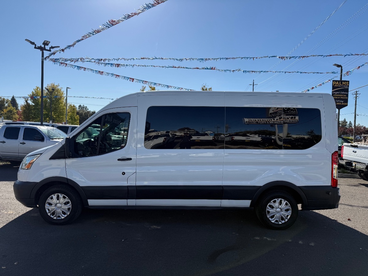 2015 Ford Transit XLT photo 3