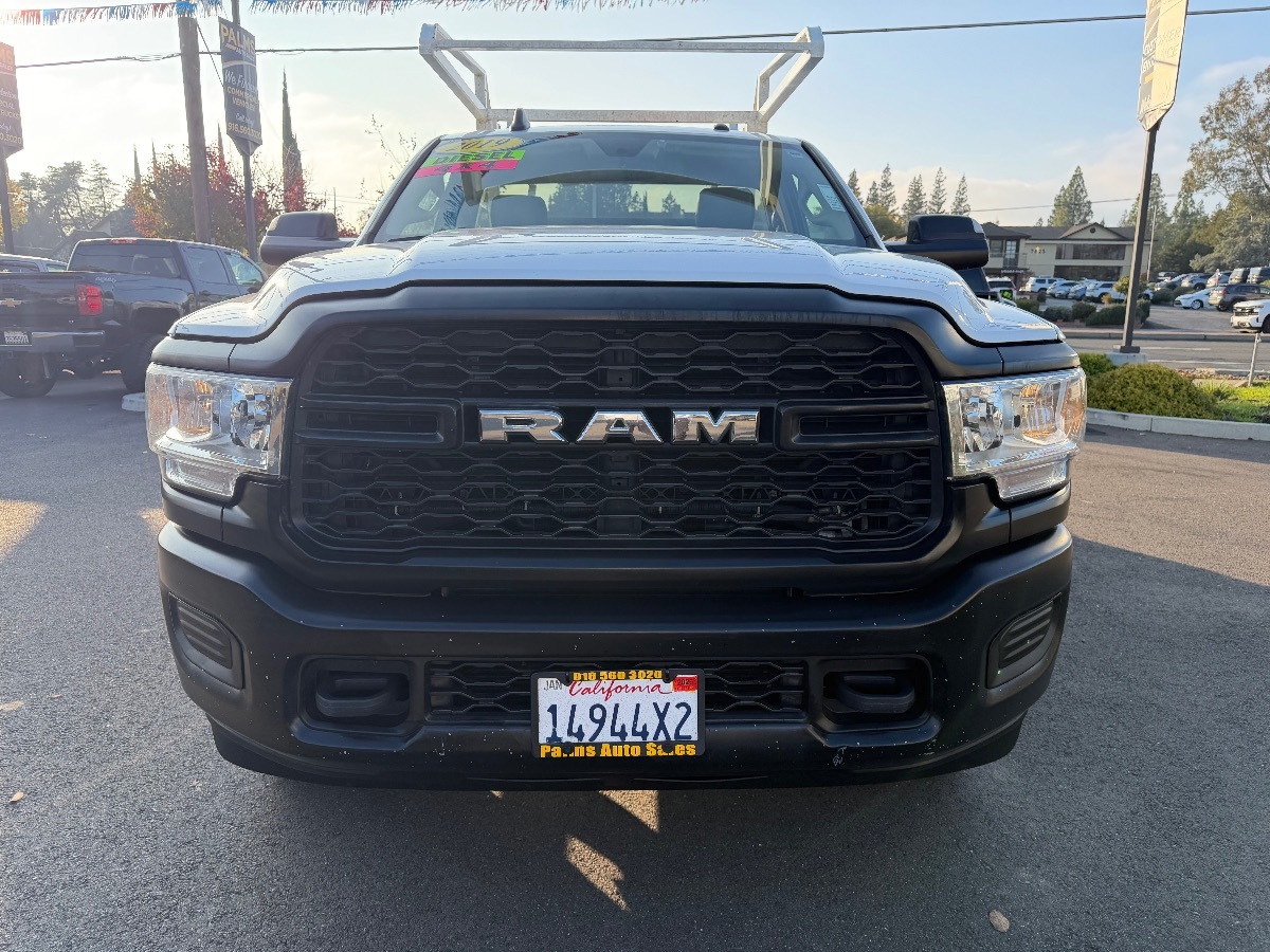 2019 Ram 3500 Tradesman photo 2
