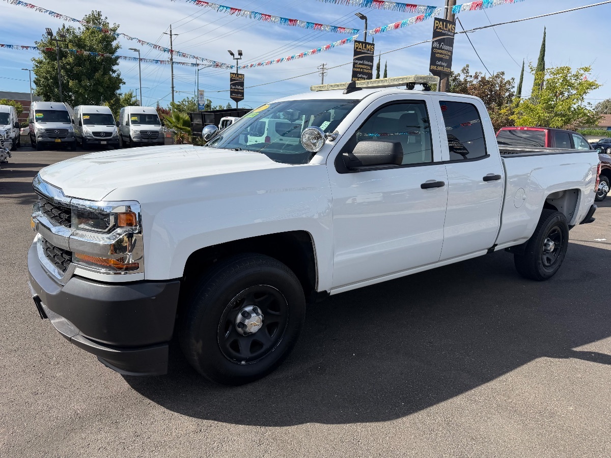 Chevrolet Silverado photo 3