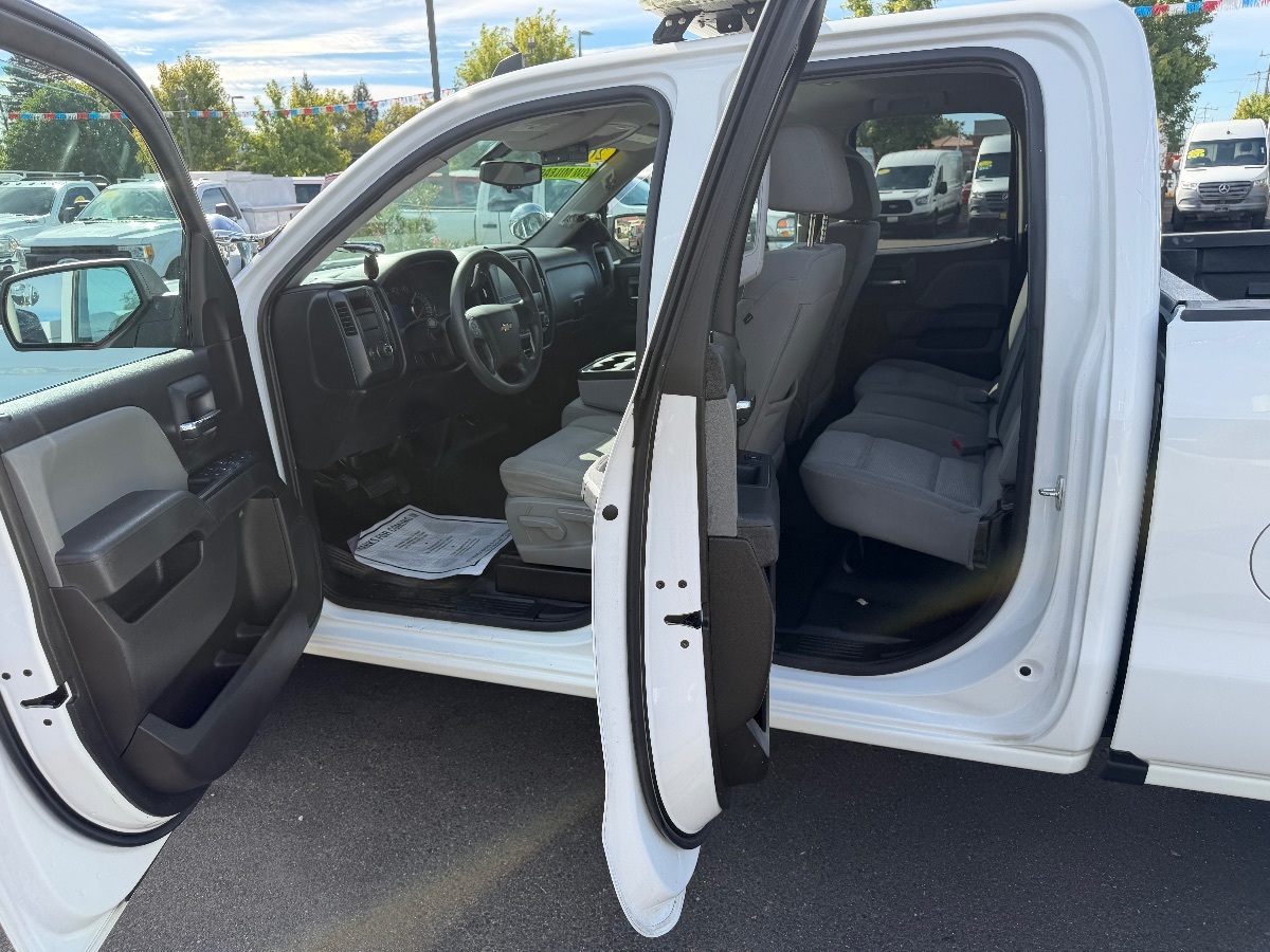 Chevrolet Silverado photo 10