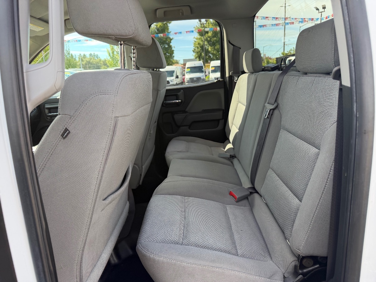 Chevrolet Silverado photo 19