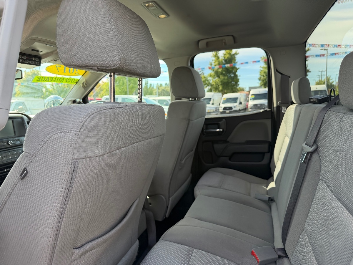 Chevrolet Silverado photo 20