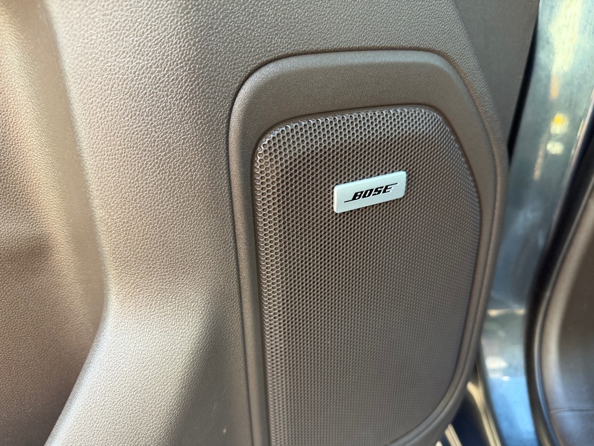 Chevrolet Silverado photo 14