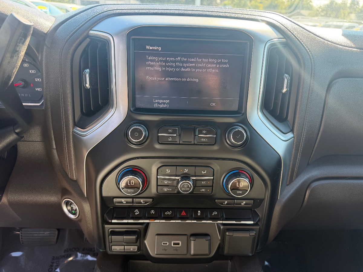 Chevrolet Silverado photo 19