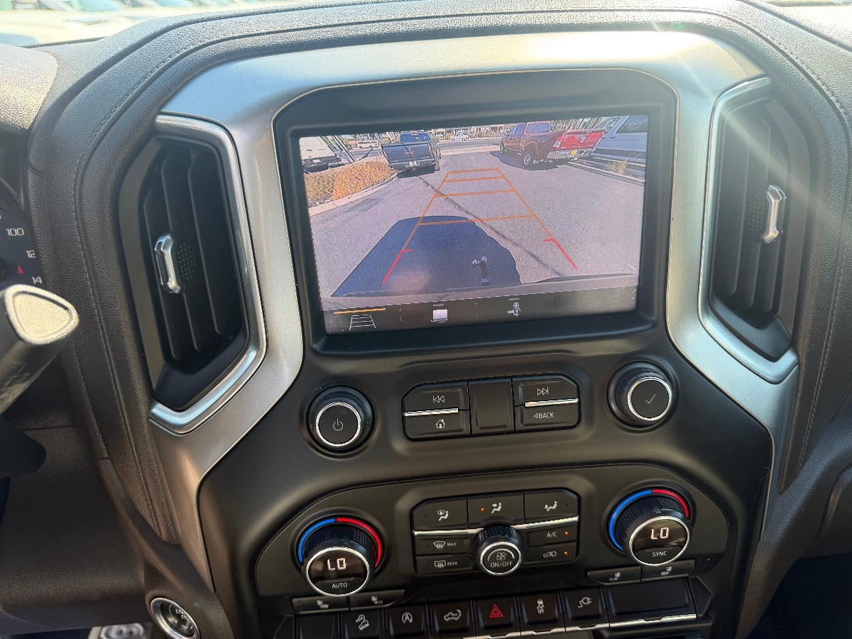 Chevrolet Silverado photo 22