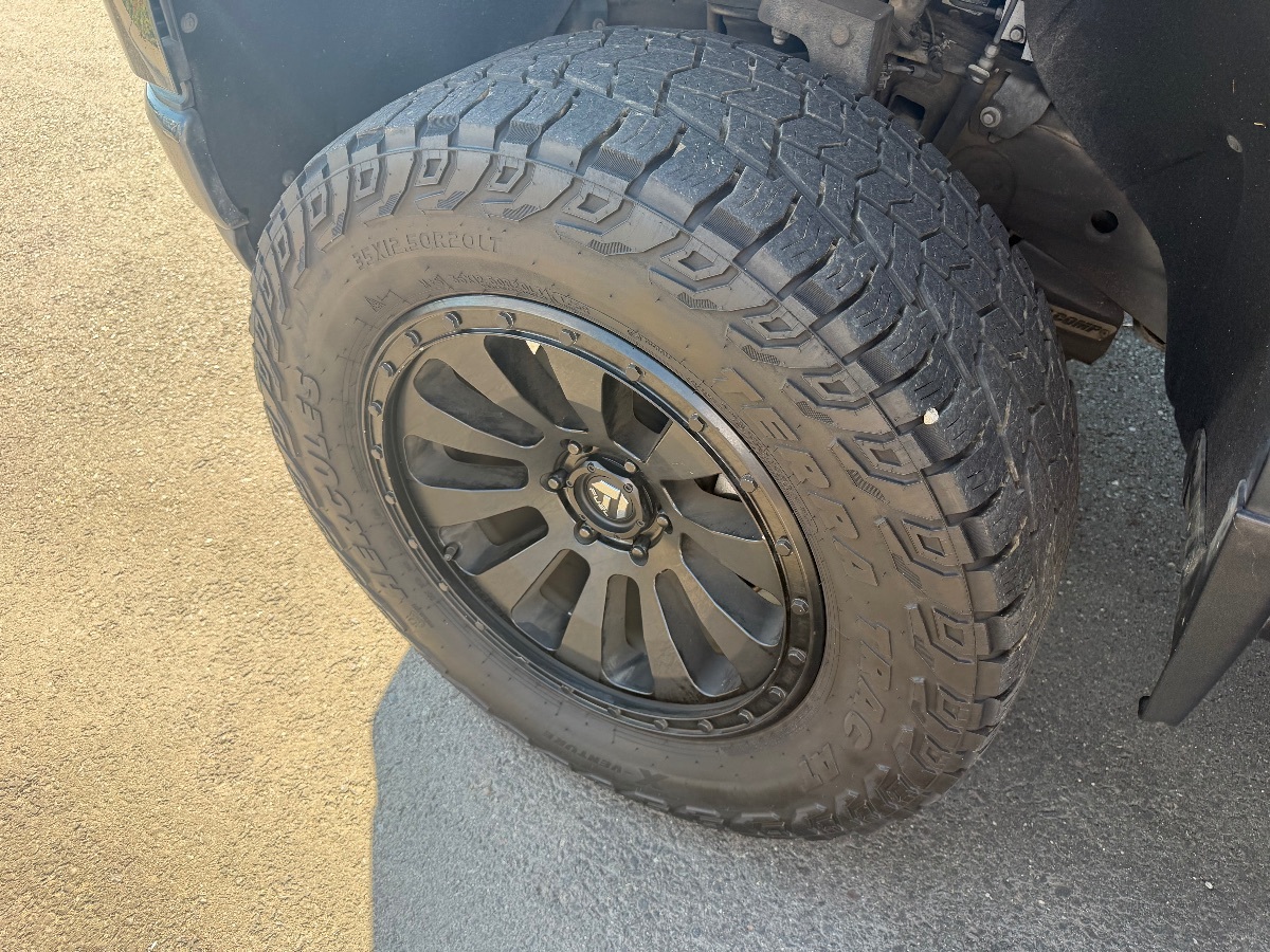 Chevrolet Silverado photo 25
