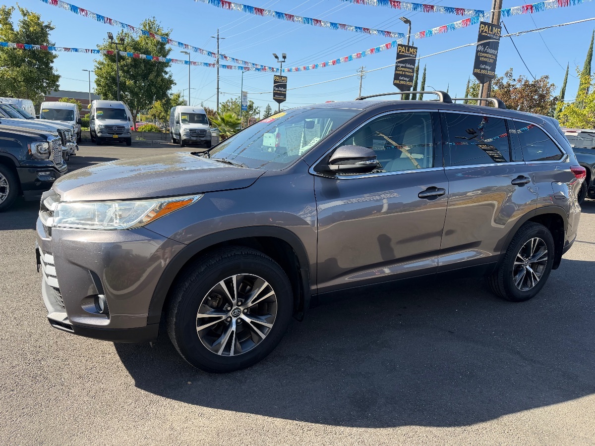 Toyota Highlander photo 3