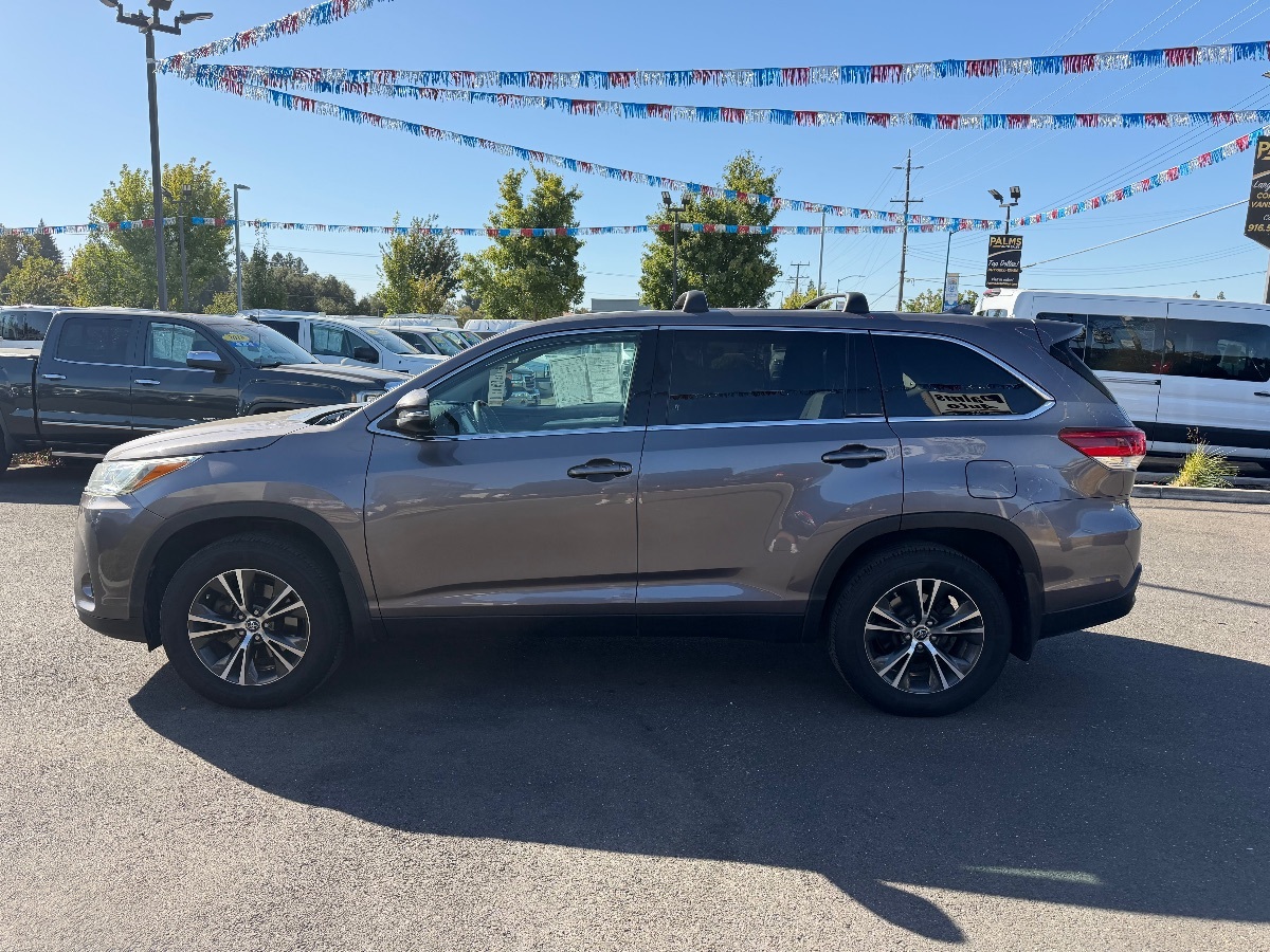 Toyota Highlander photo 4