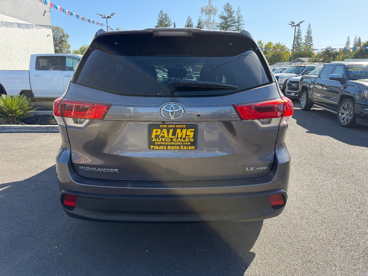 Toyota Highlander photo 6