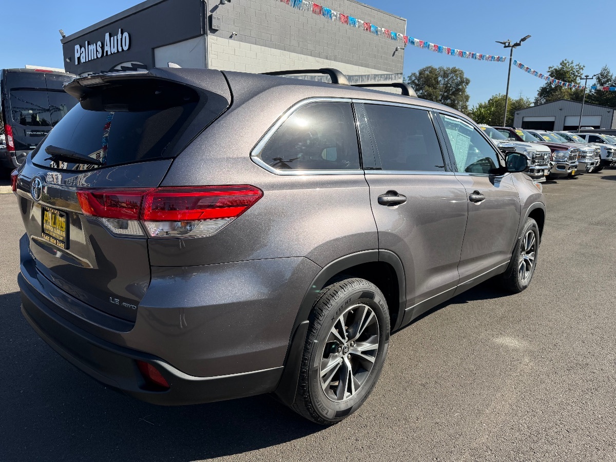 Toyota Highlander photo 7