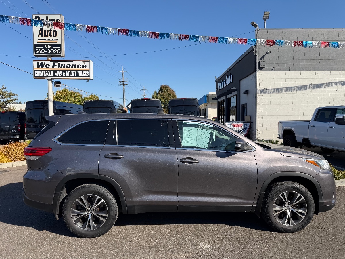 Toyota Highlander photo 8